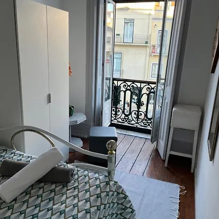Lisbon River House * Almada