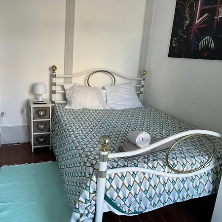 Hostel Lisbon River House *