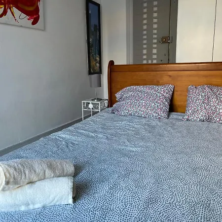 Hostel Lisbon River House *
