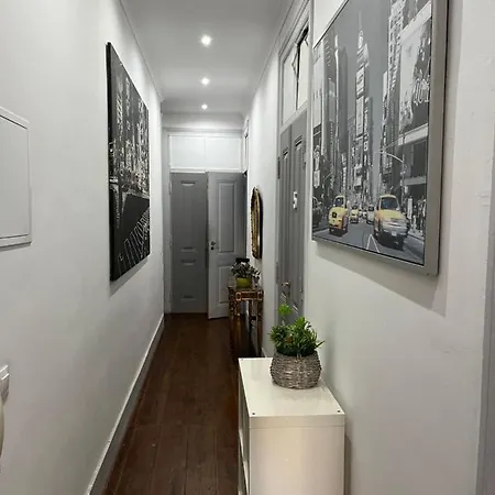 Lisbon River House Hostel